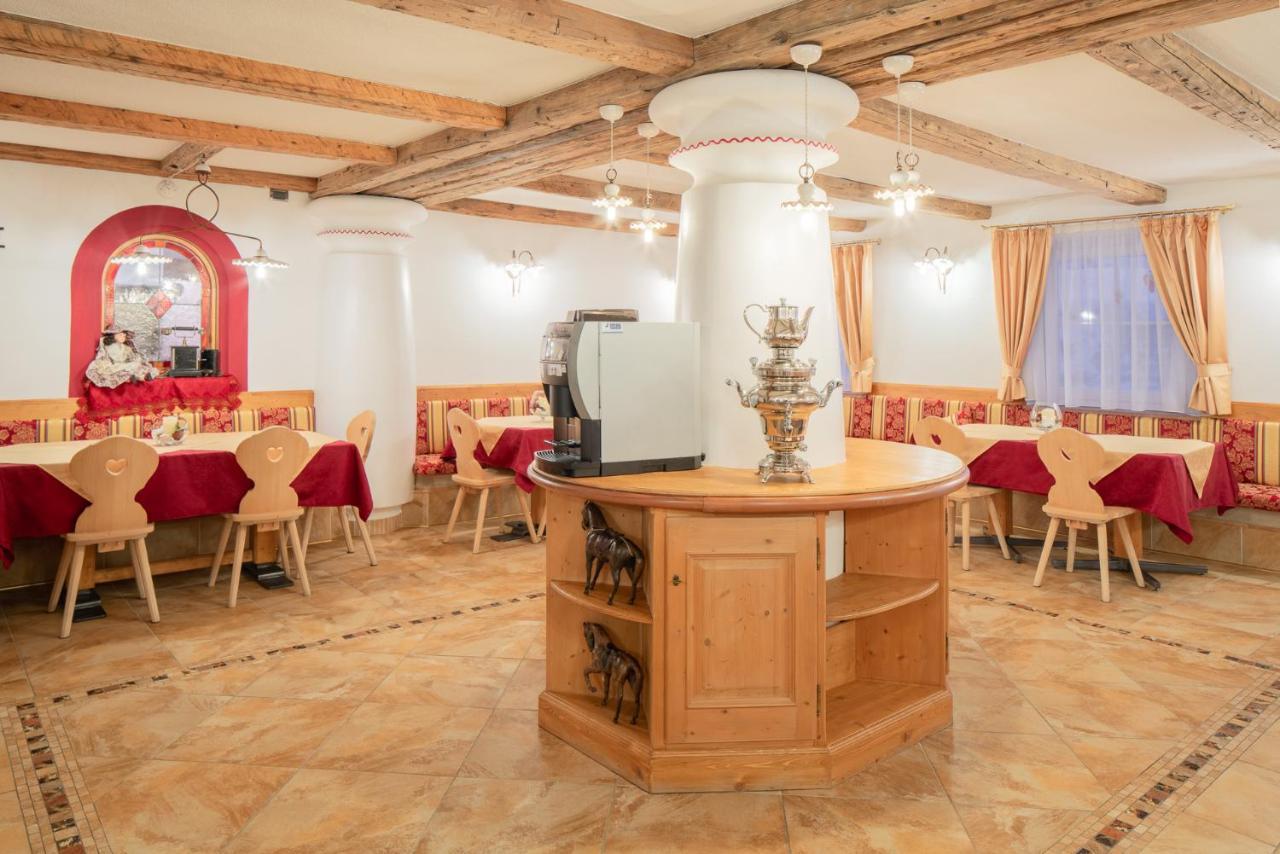 B&B Agriturismo Cesa Ciasates カナツェーイ エクステリア 写真